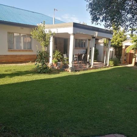 קלרקסדורפ Lala Poa Guest House מראה חיצוני תמונה