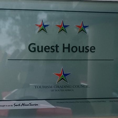 קלרקסדורפ Lala Poa Guest House מראה חיצוני תמונה