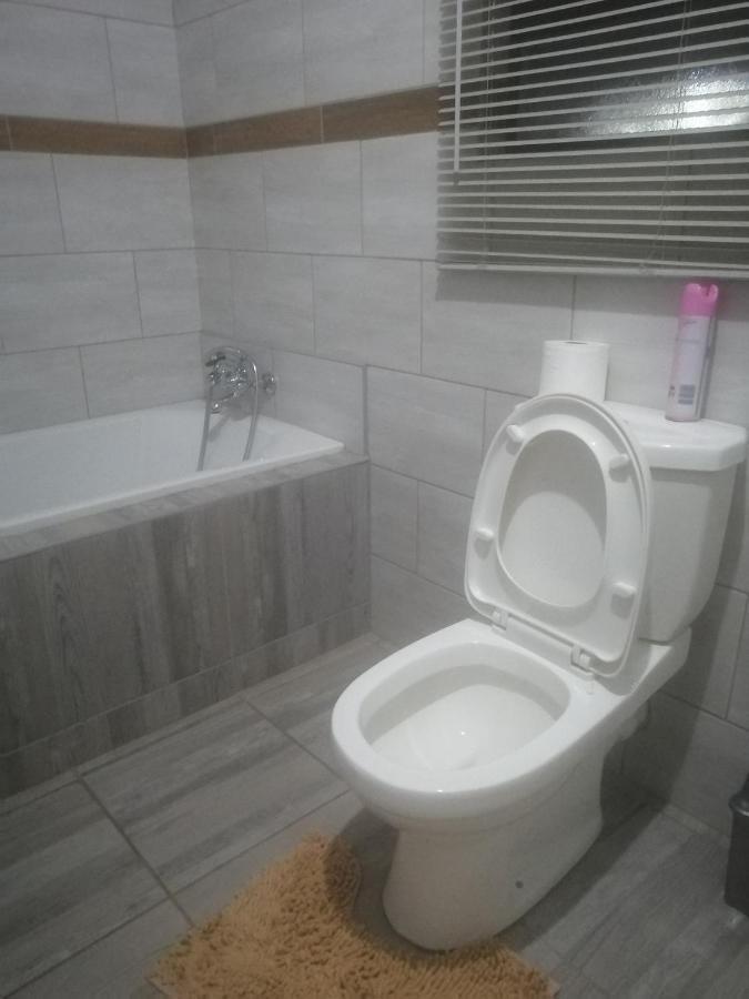 קלרקסדורפ Lala Poa Guest House מראה חיצוני תמונה