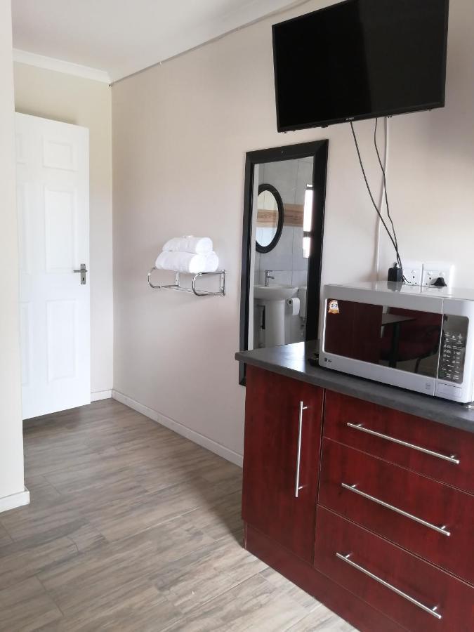 קלרקסדורפ Lala Poa Guest House מראה חיצוני תמונה