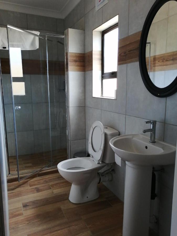 קלרקסדורפ Lala Poa Guest House מראה חיצוני תמונה