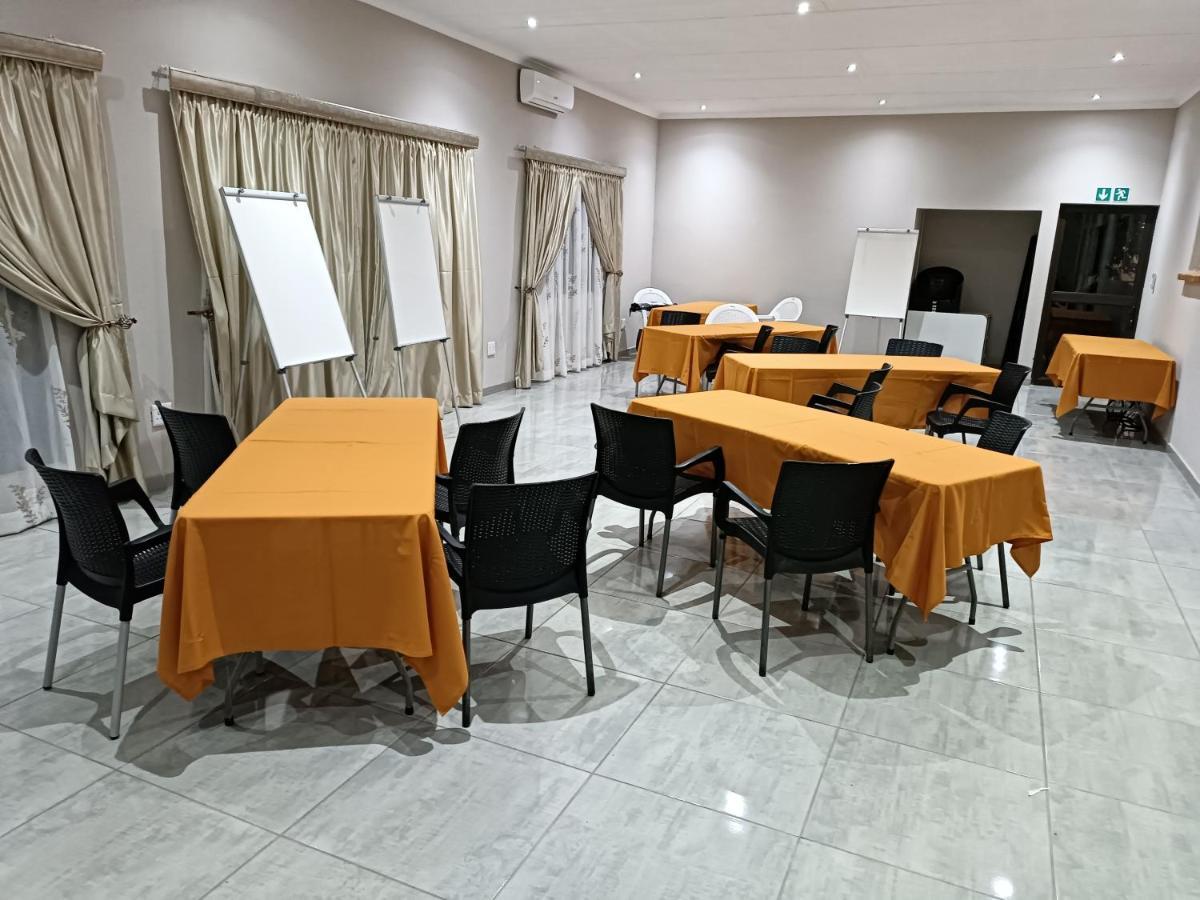 קלרקסדורפ Lala Poa Guest House מראה חיצוני תמונה
