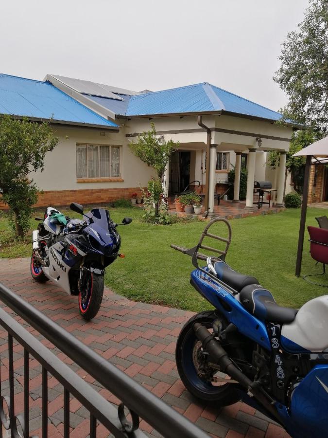 קלרקסדורפ Lala Poa Guest House מראה חיצוני תמונה