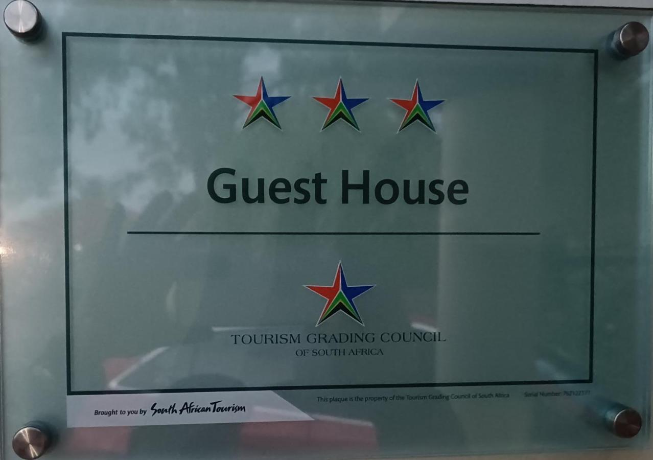 קלרקסדורפ Lala Poa Guest House מראה חיצוני תמונה